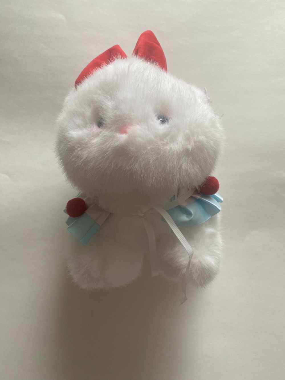 🔥3/$25🔥Plush White Cat with Red Accents and Blue Ribbon Collar